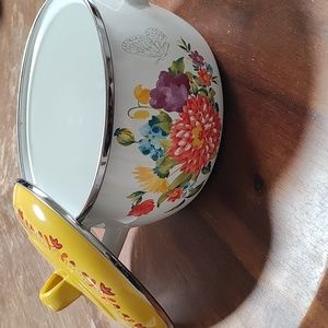 The Pioneer Woman Blossoming Boutique